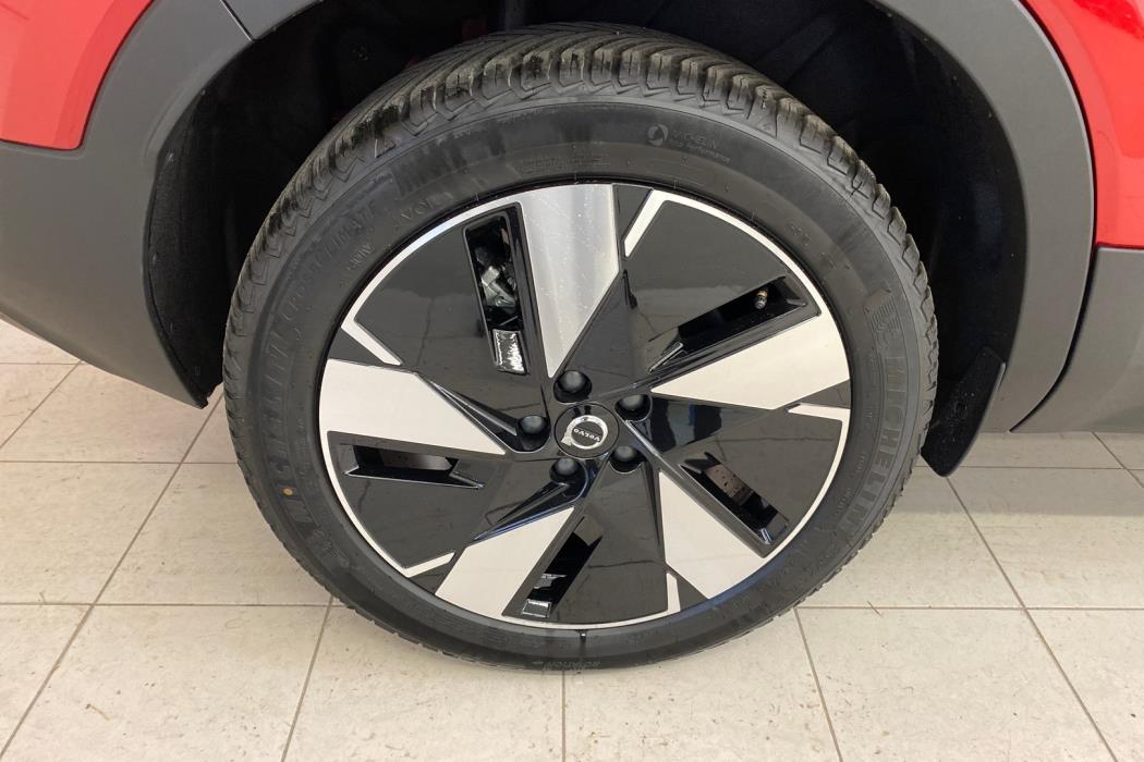 VOLVO C40 2024