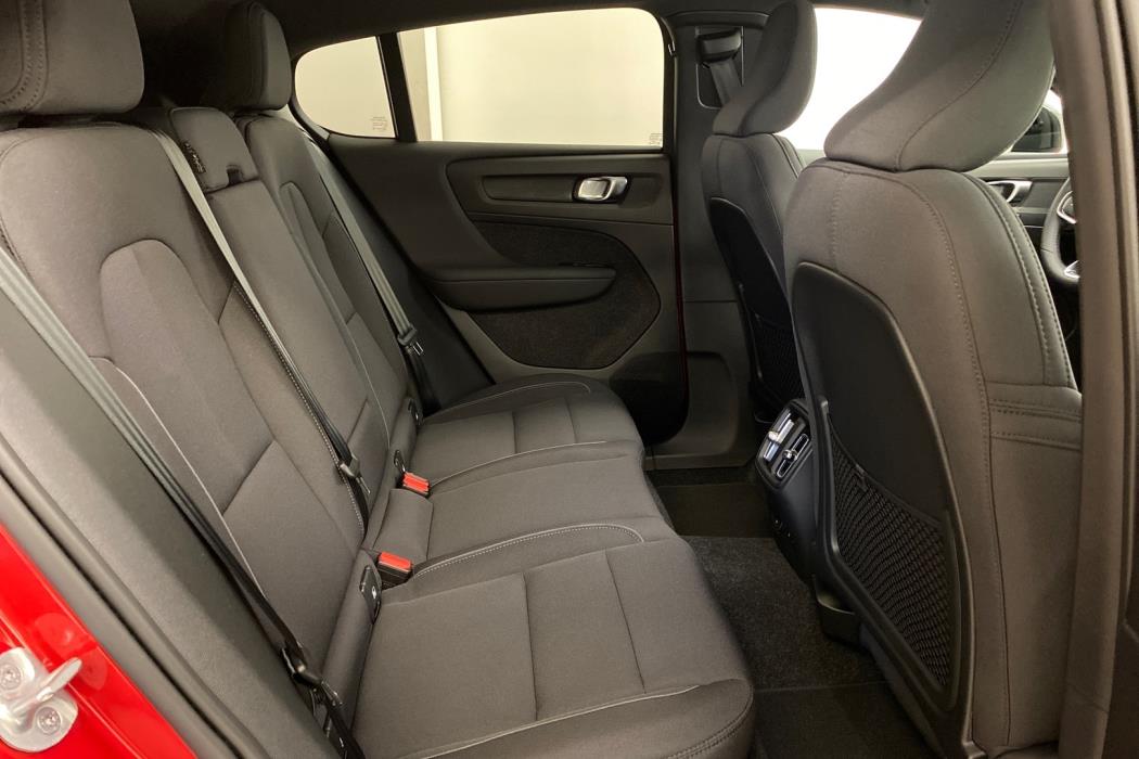 VOLVO C40 2024