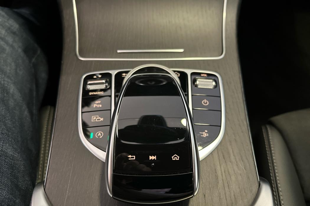 MERCEDES-BENZ C 2021