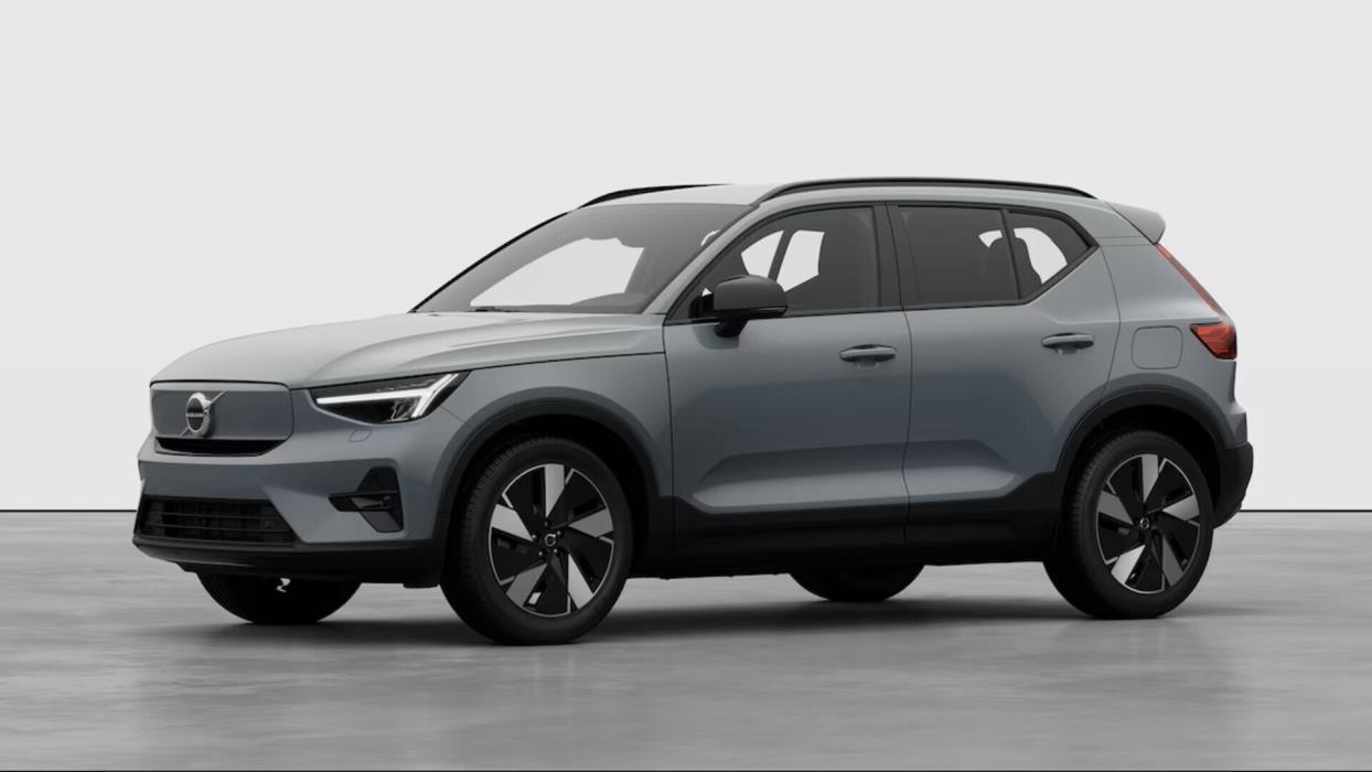 VOLVO EX40 2025