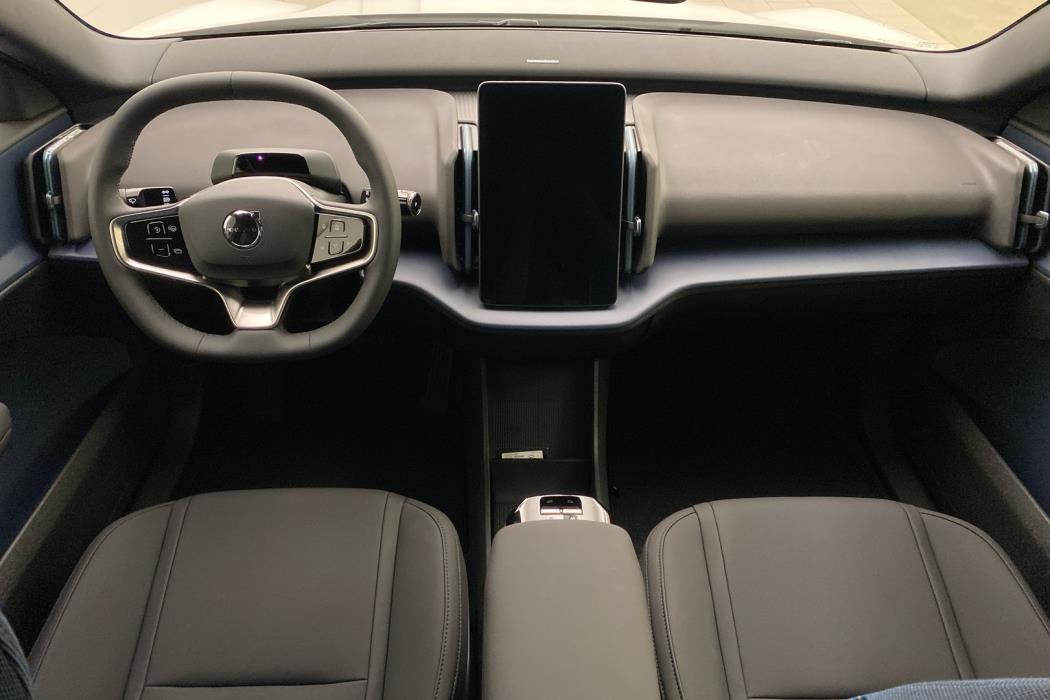 VOLVO EX30 2027