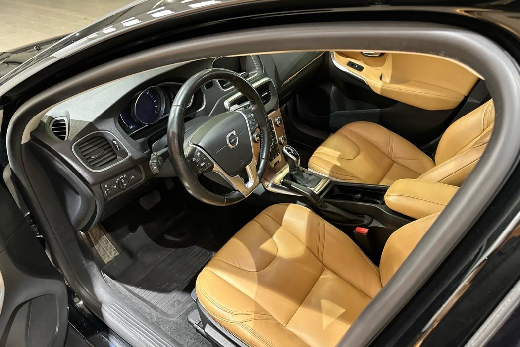 VOLVO V40 Cross Country 2017