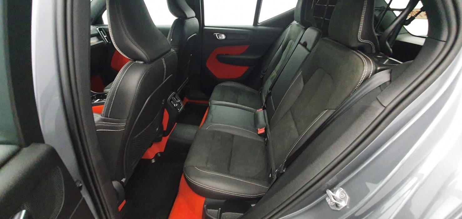 VOLVO XC40 2019