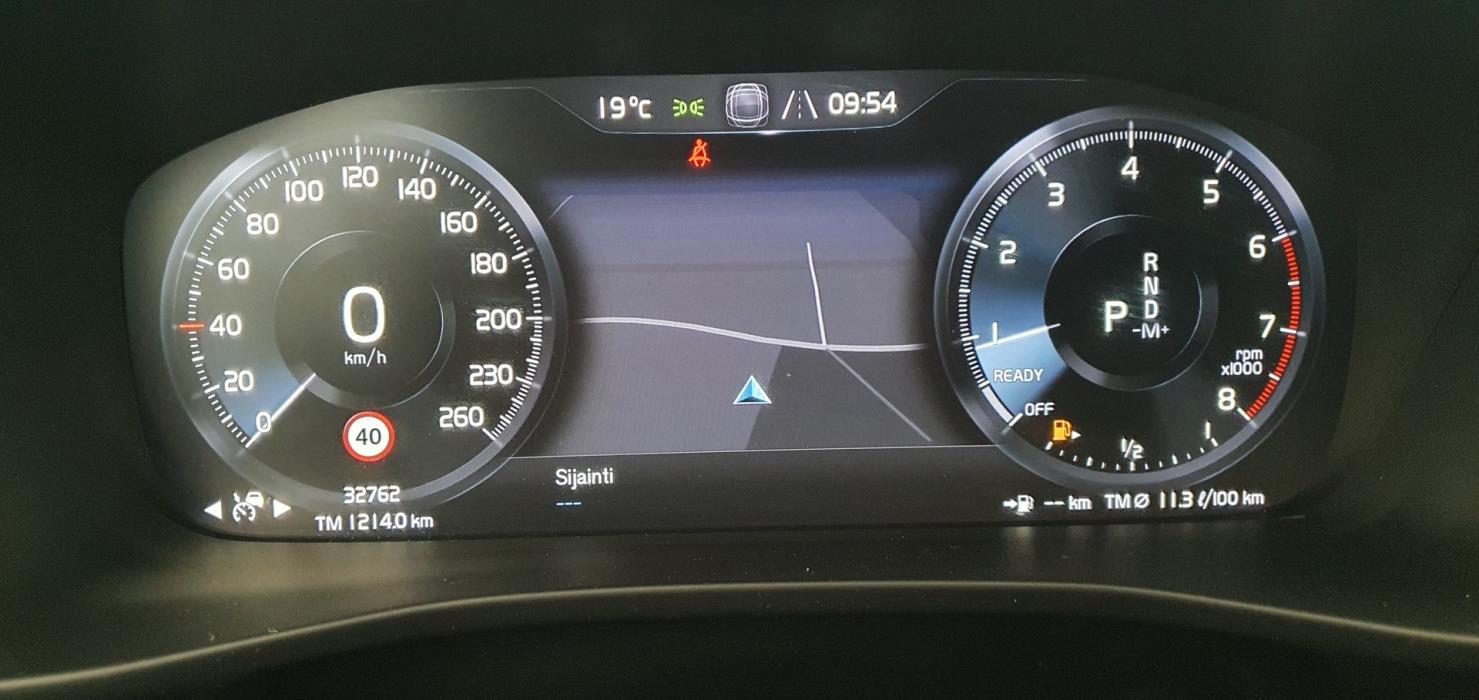 VOLVO XC40 2019