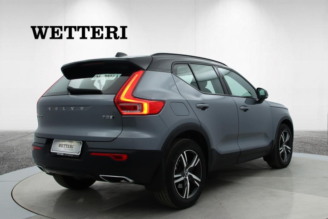 VOLVO XC40 2019