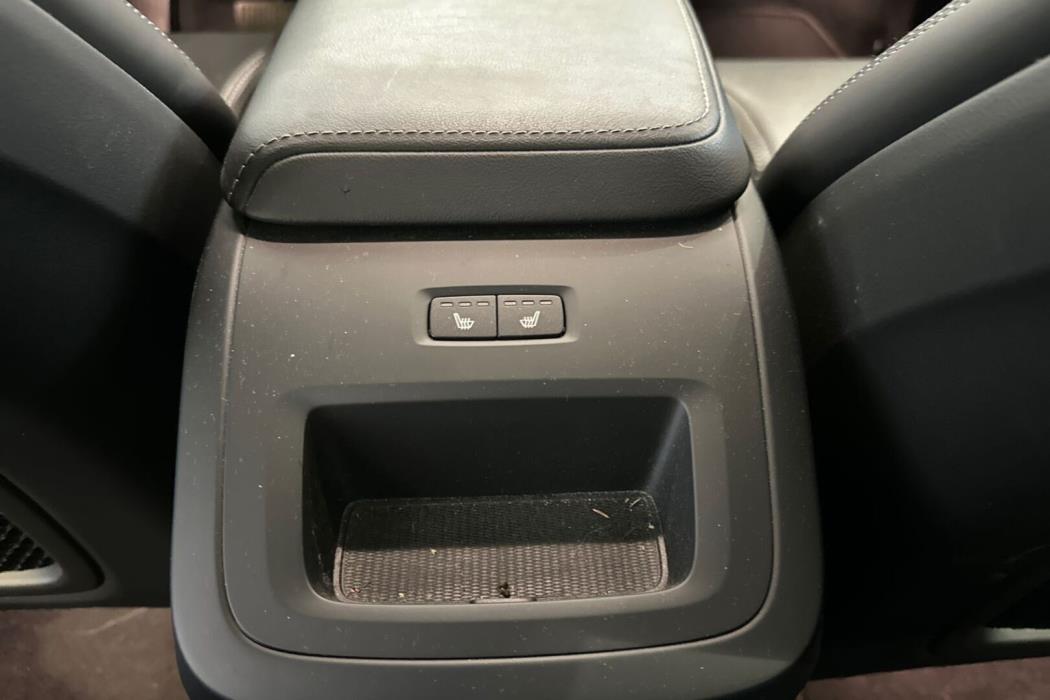VOLVO XC60 2025