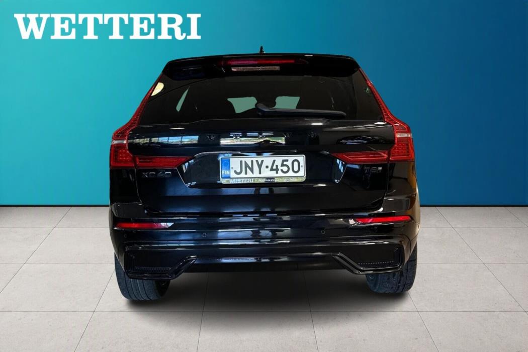 VOLVO XC60 2025