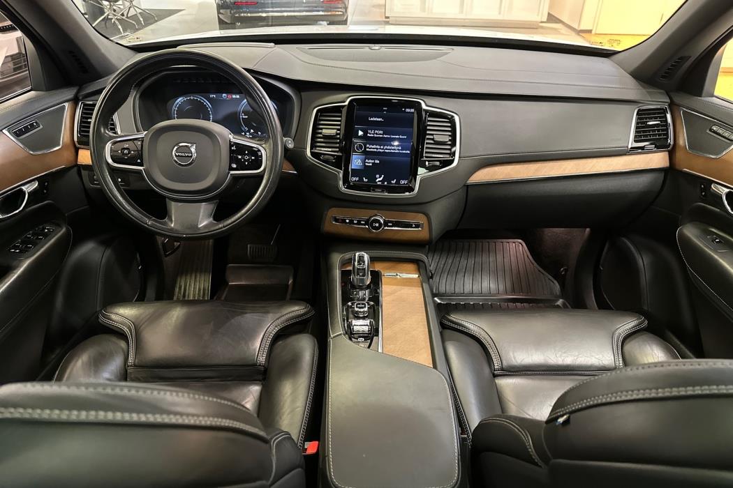 VOLVO XC90 2016
