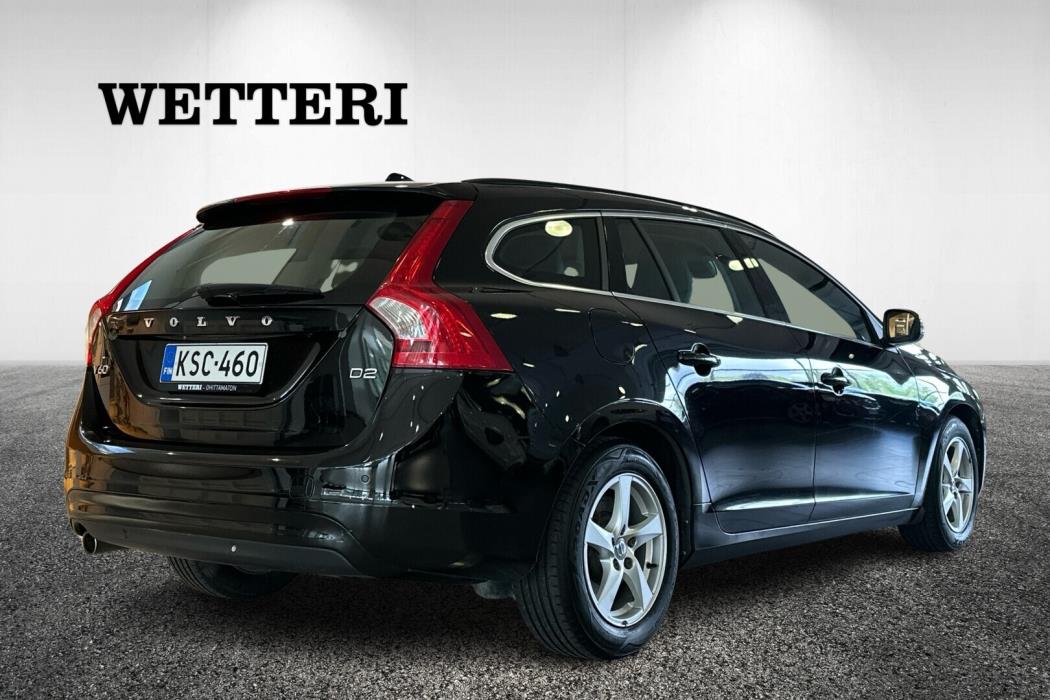 VOLVO V60 2016