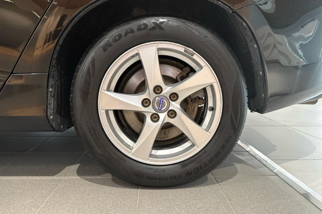 VOLVO V60 2016