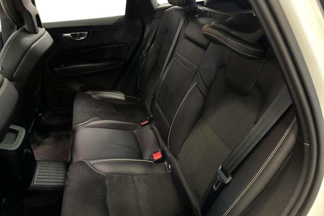 VOLVO XC60 2018