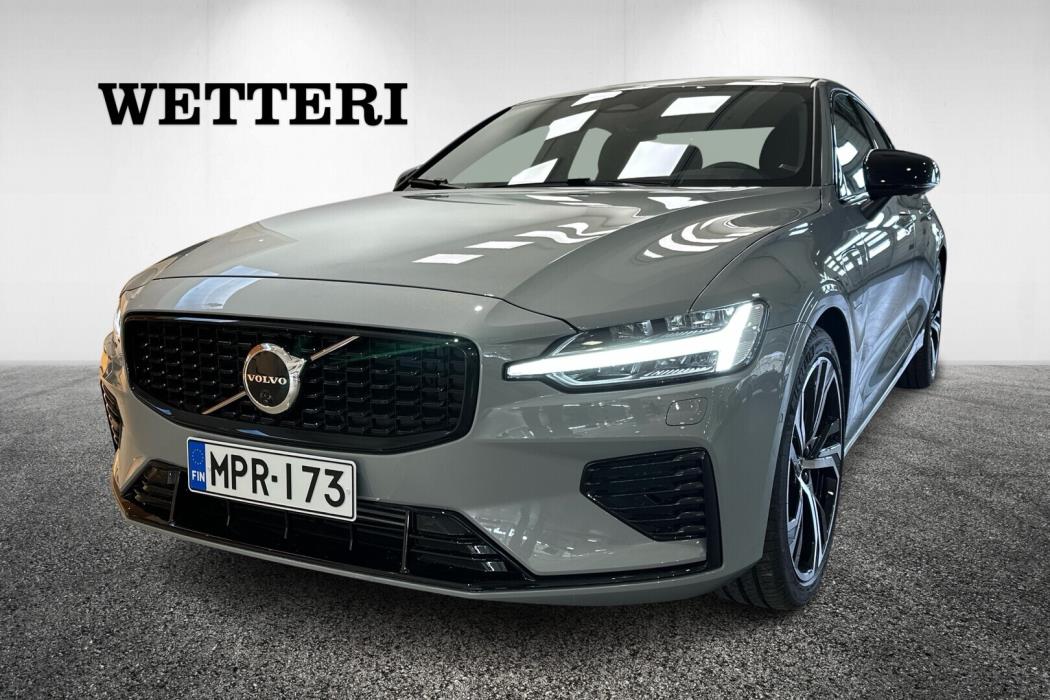 VOLVO S60 2025