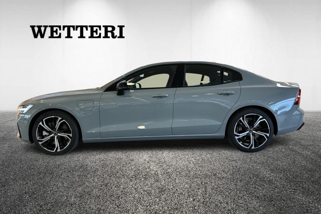VOLVO S60 2025