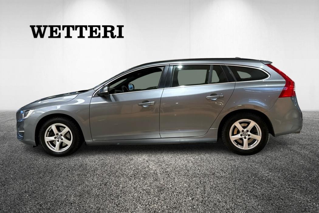 VOLVO V60 2015