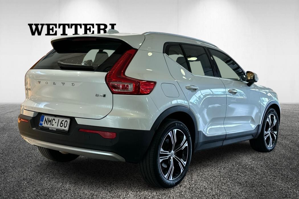 VOLVO XC40 2021