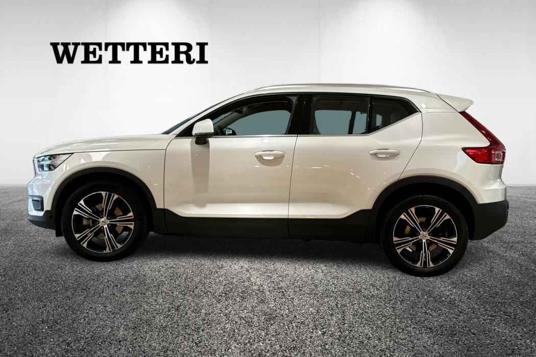 VOLVO XC40 2021