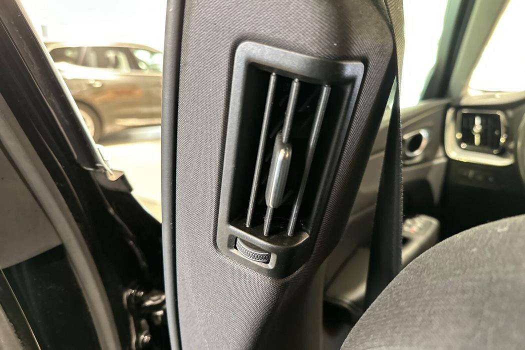 VOLVO XC60 2022