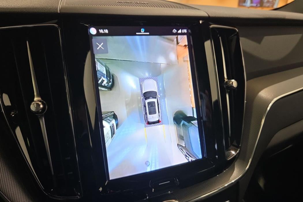 VOLVO XC60 2022