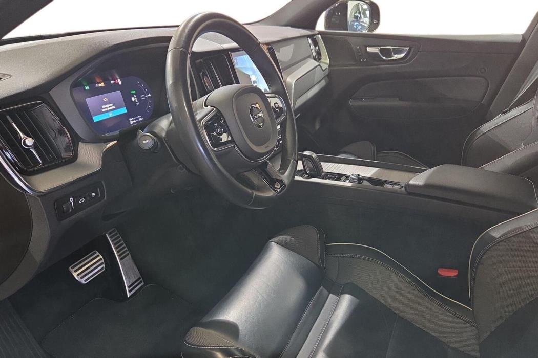 VOLVO XC60 2022