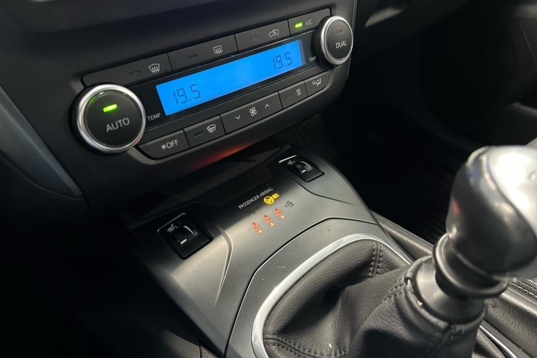 TOYOTA Avensis 2017
