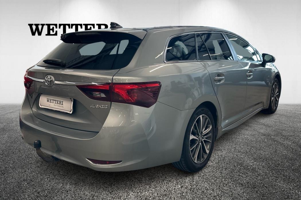 TOYOTA Avensis 2017
