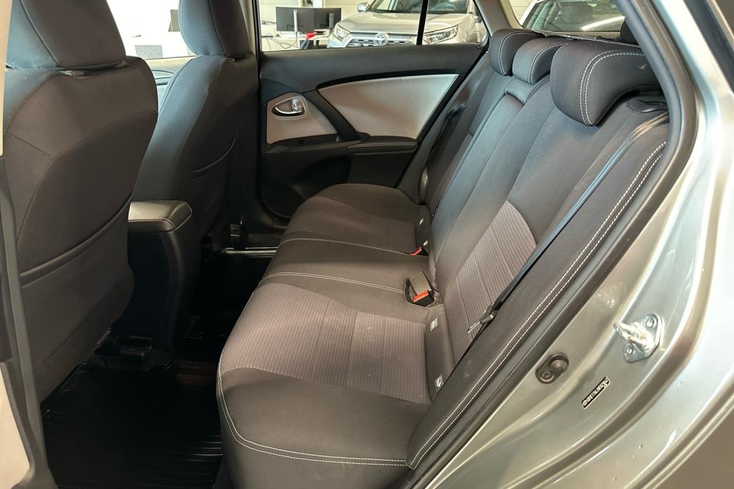 TOYOTA Avensis 2017