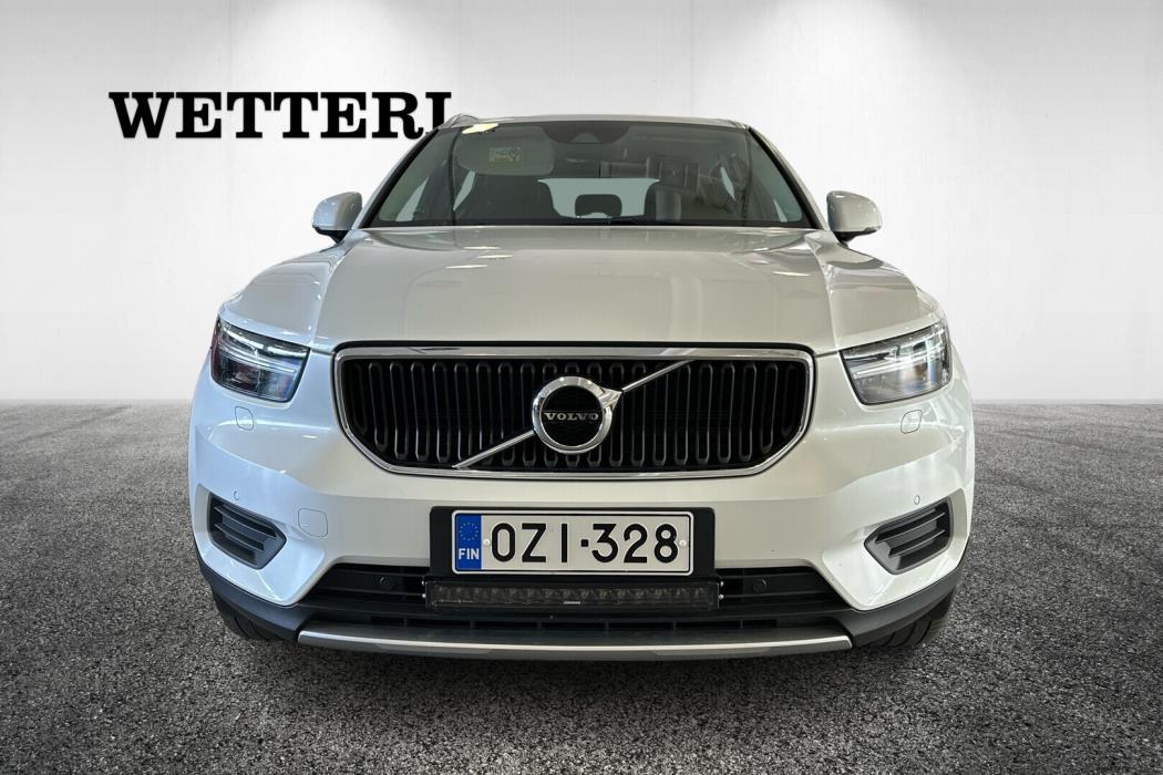 VOLVO XC40 2022