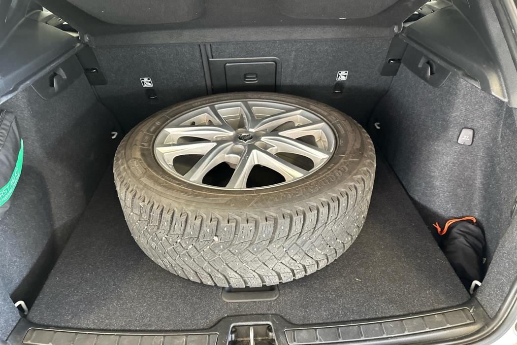 VOLVO XC40 2022