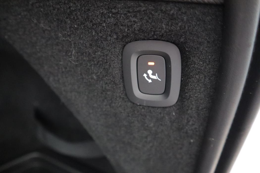 VOLVO XC90 2023