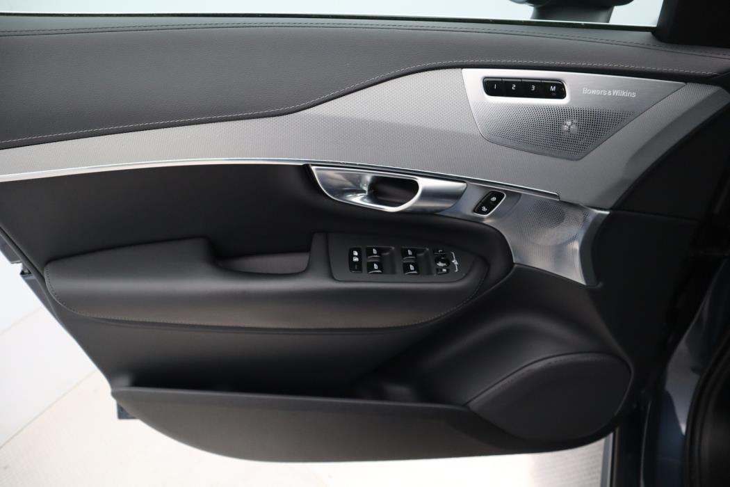 VOLVO XC90 2023