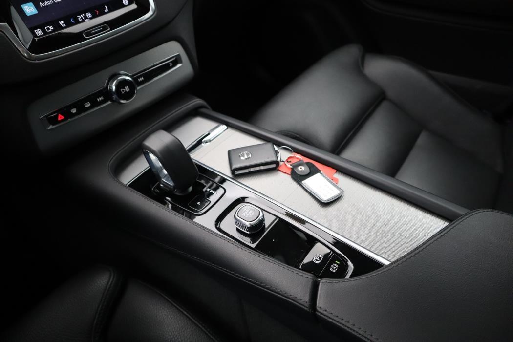 VOLVO XC90 2023