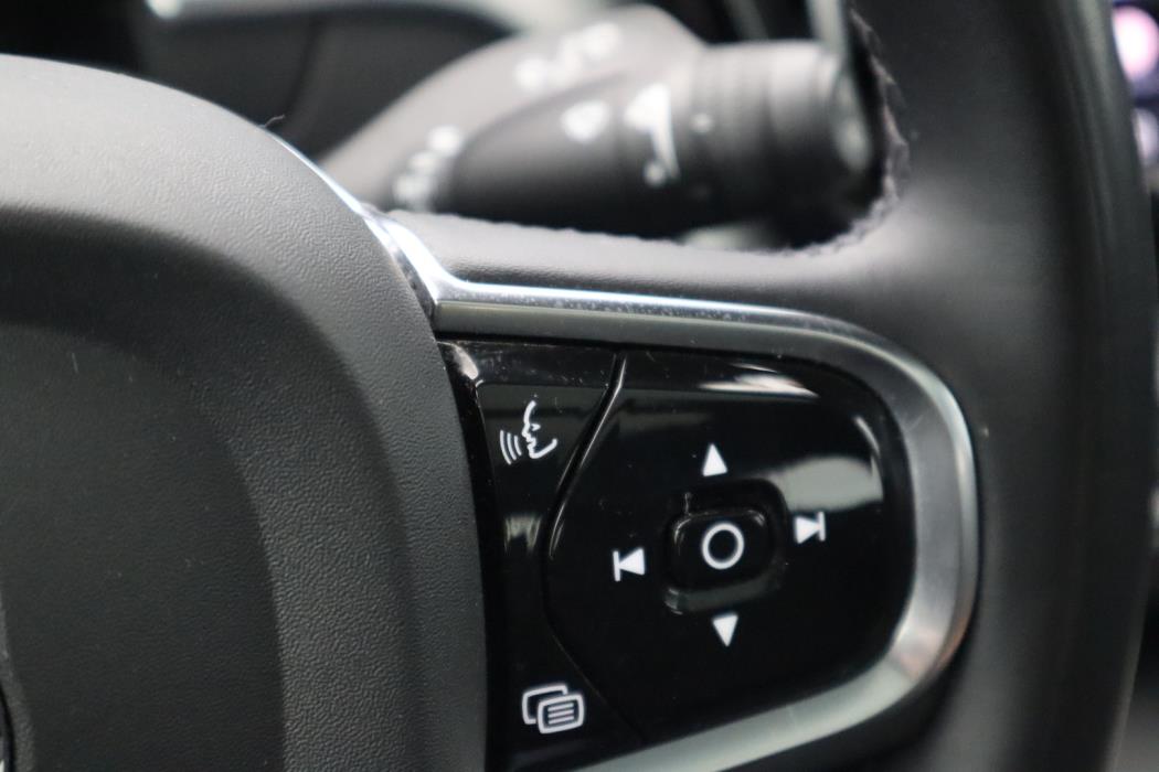 VOLVO XC60 2022
