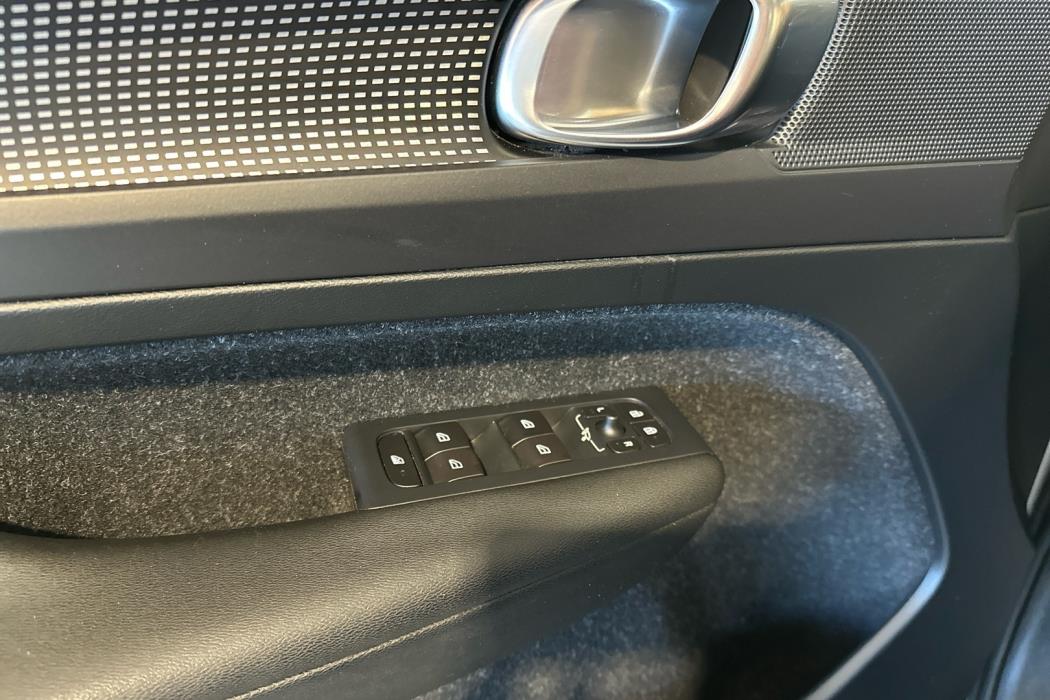 VOLVO XC40 2018