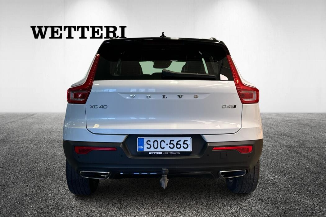 VOLVO XC40 2018