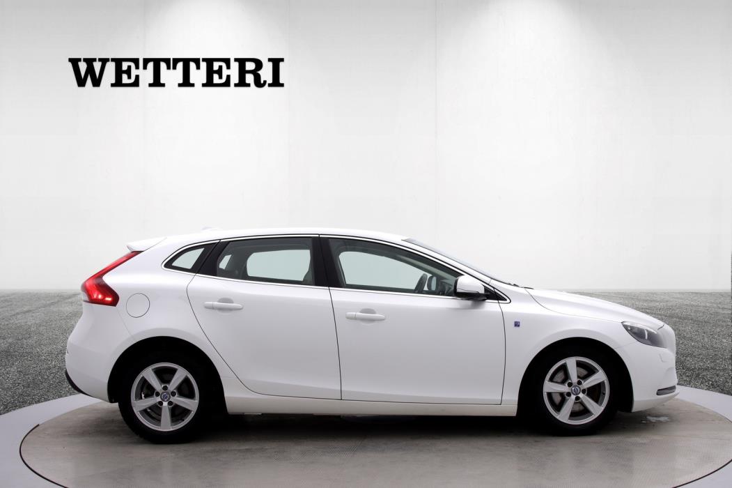 VOLVO V40 2014