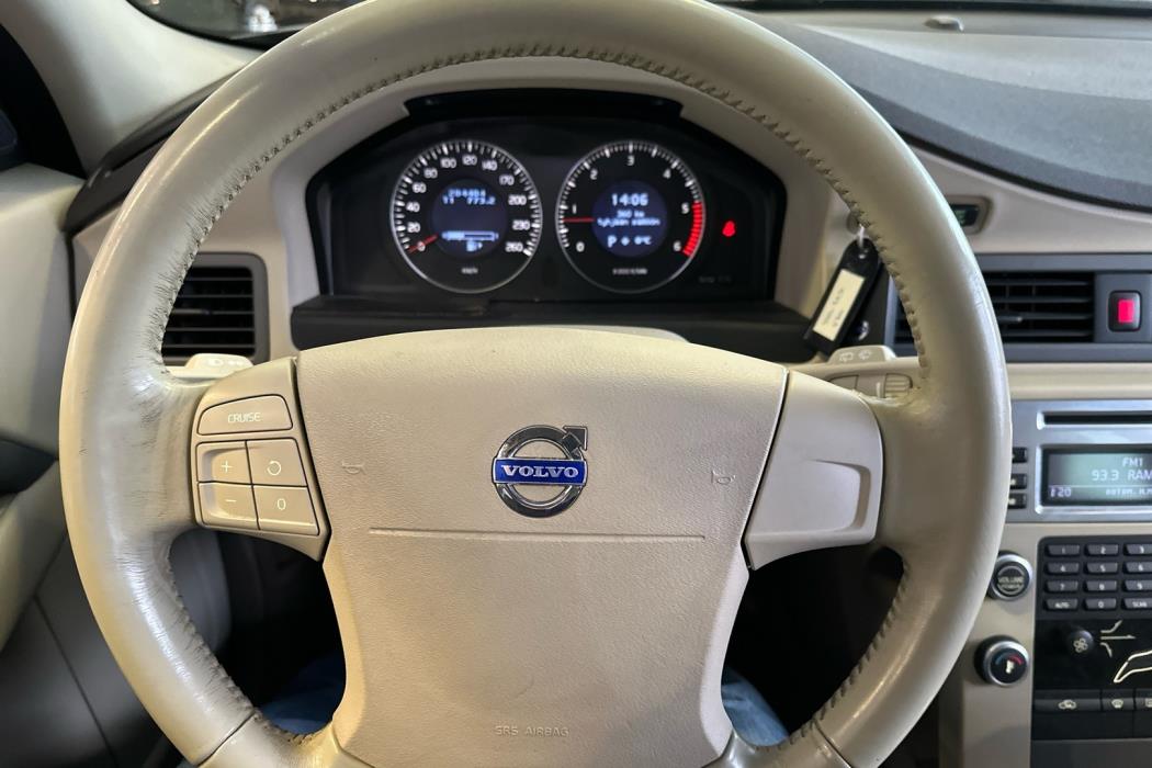 VOLVO V70 2008