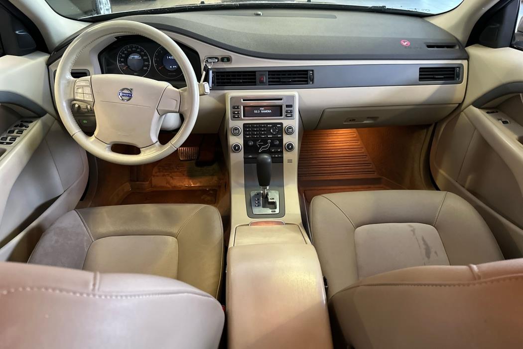 VOLVO V70 2008