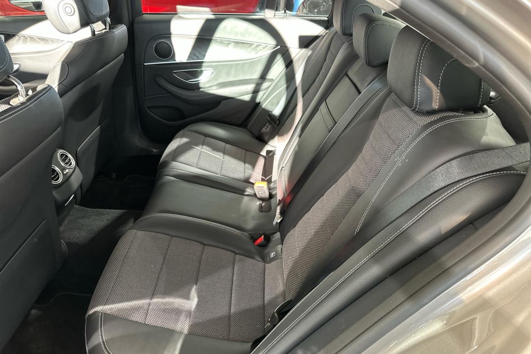 MERCEDES-BENZ E 2023