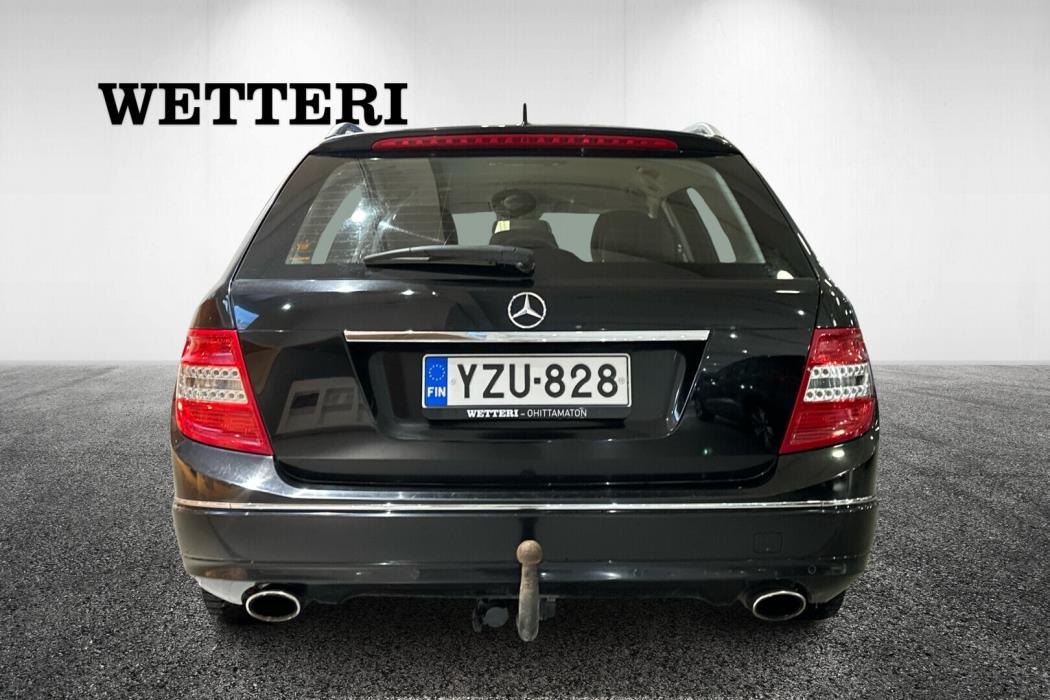 MERCEDES-BENZ C 2011