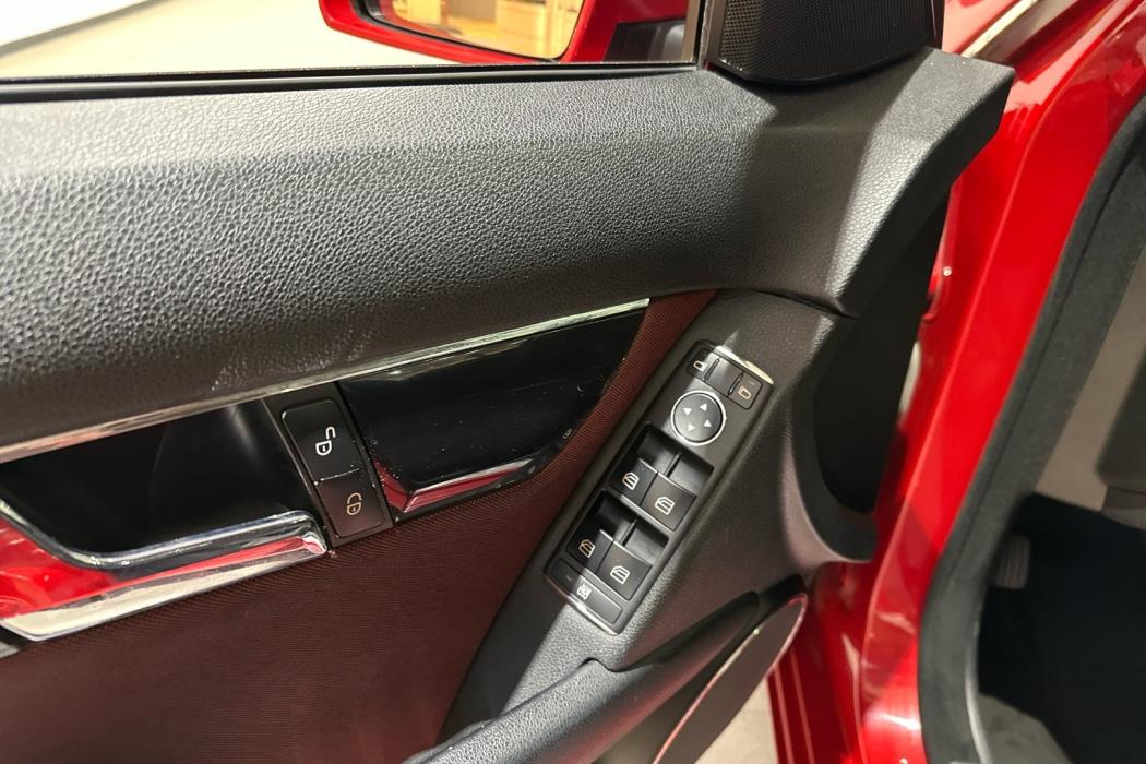 MERCEDES-BENZ C 2008