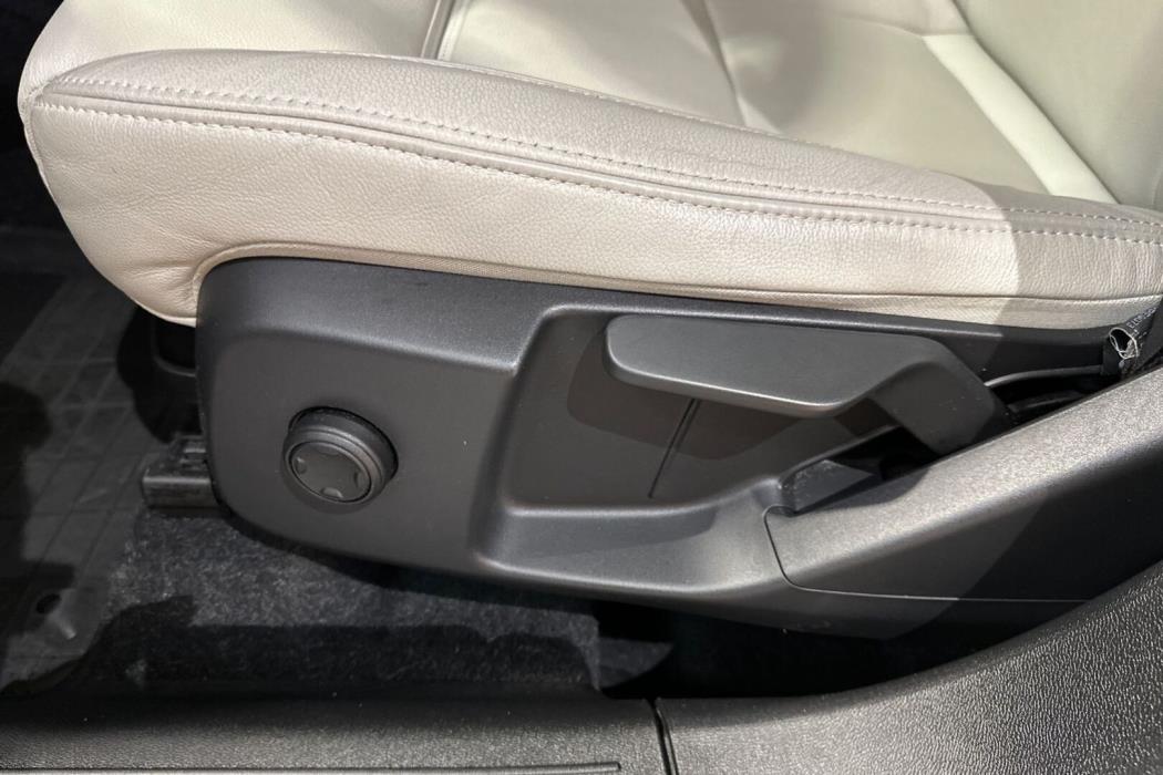 VOLVO XC40 2019