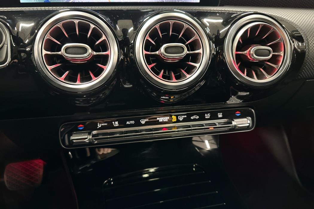 MERCEDES-BENZ CLA 2021