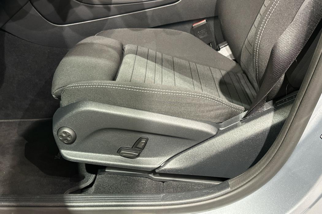 MERCEDES-BENZ GLC 2022