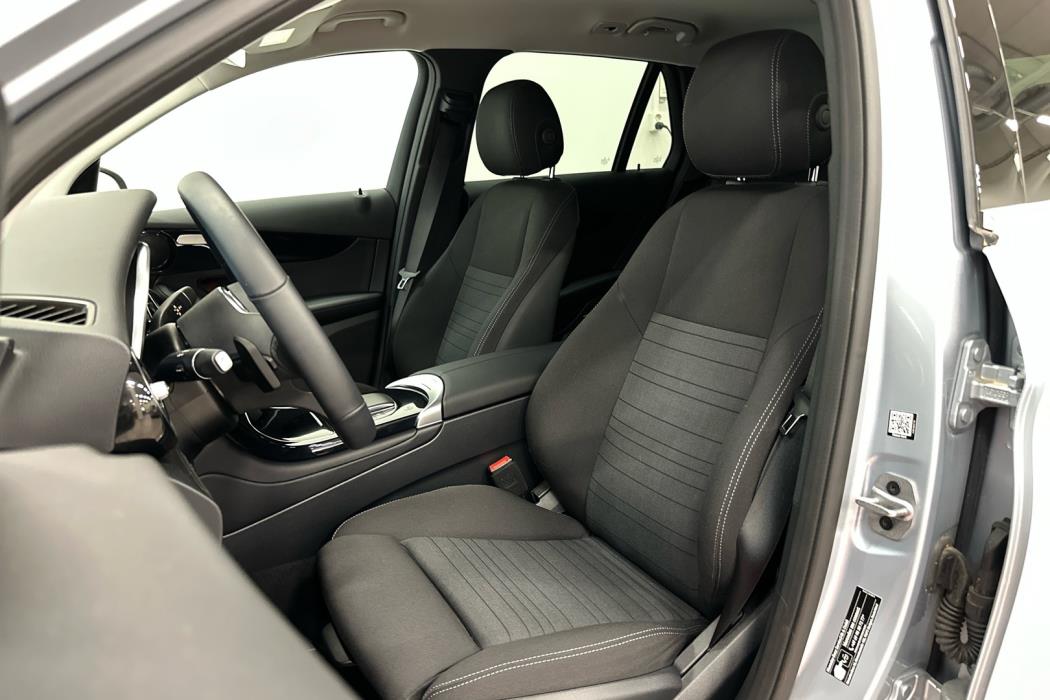 MERCEDES-BENZ GLC 2022