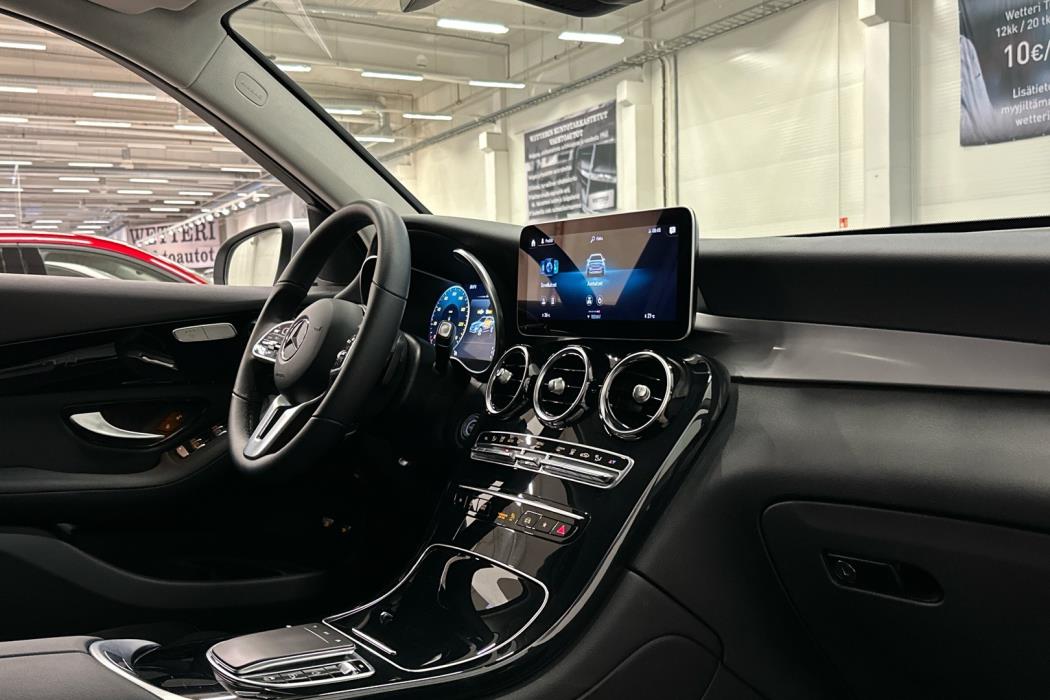 MERCEDES-BENZ GLC 2022