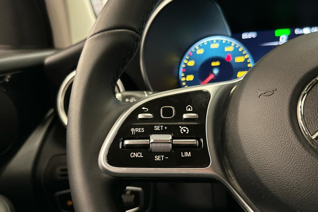 MERCEDES-BENZ GLC 2022