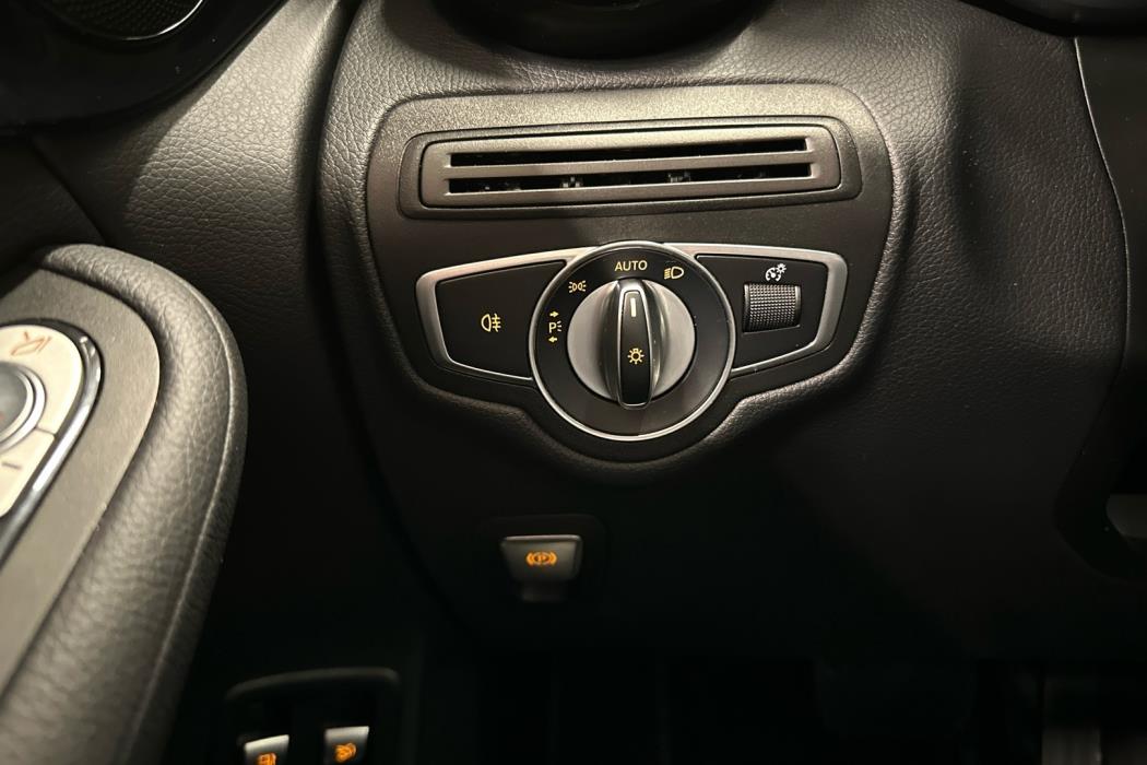 MERCEDES-BENZ GLC 2022