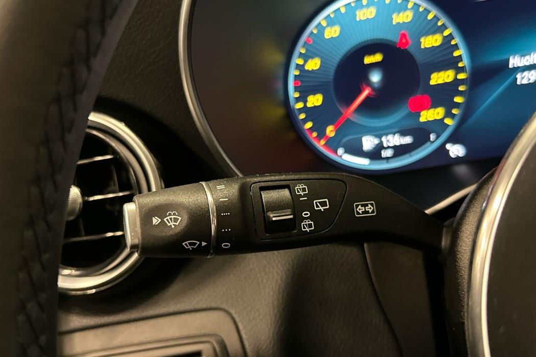 MERCEDES-BENZ GLC 2022