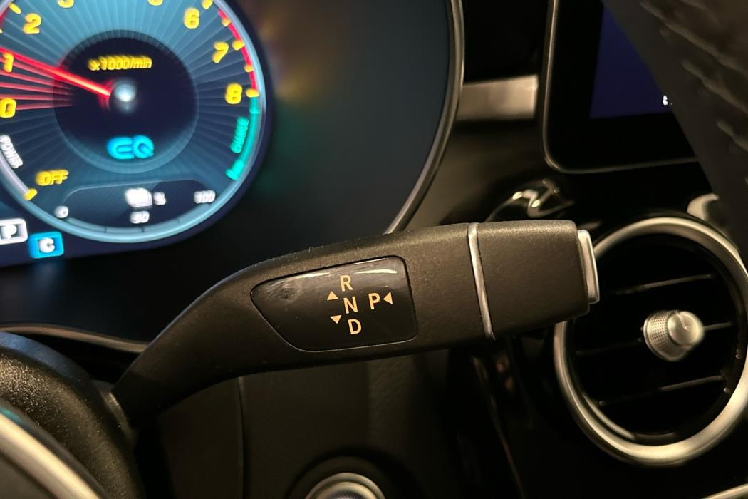 MERCEDES-BENZ GLC 2022