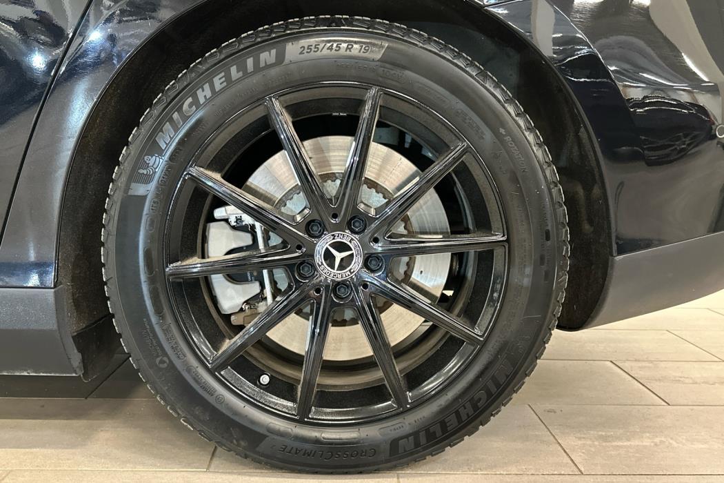 MERCEDES-BENZ EQE 2023